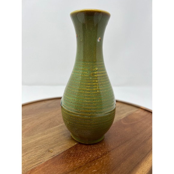 Green Ceramic Butterfly Flower Bud Vase Tabletop Accent Decor - Picture 4 of 9